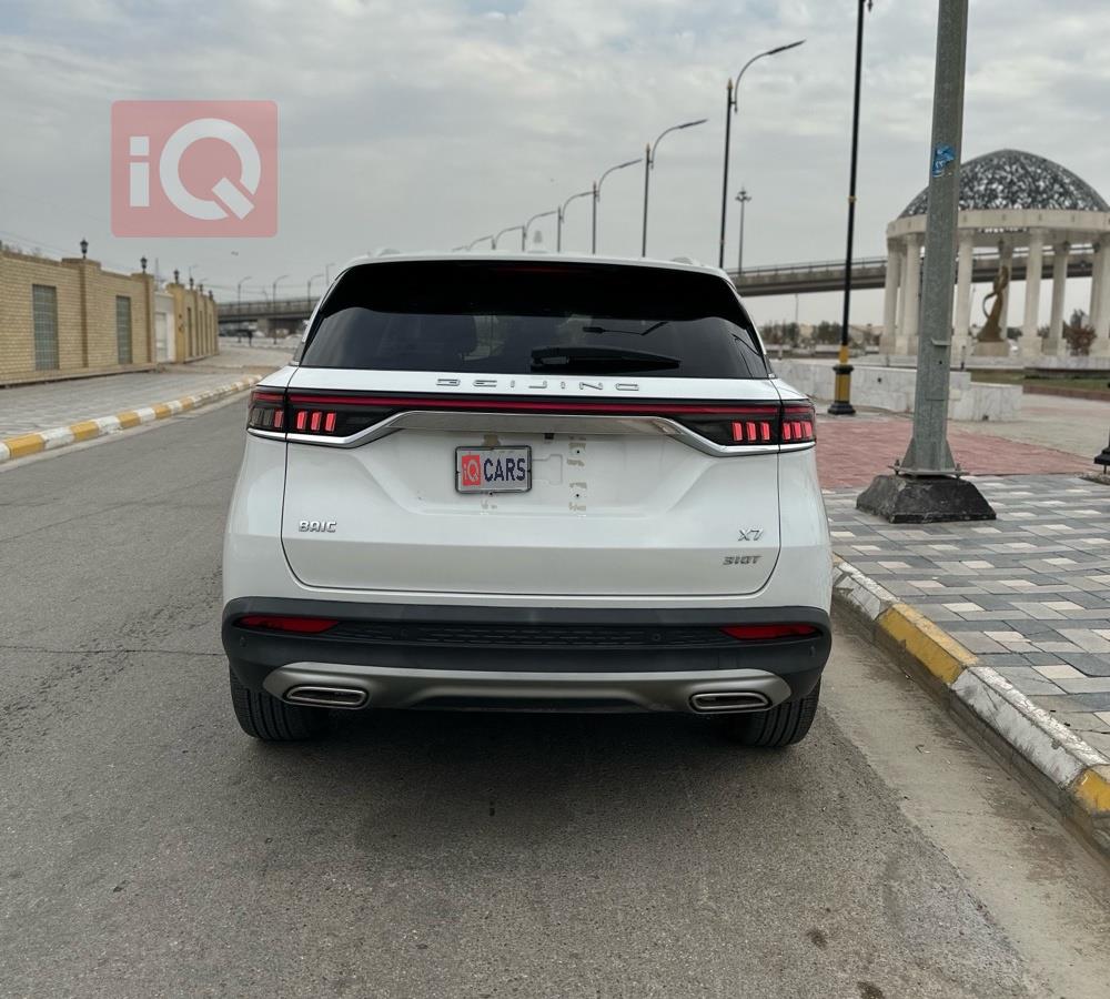 BAIC X7